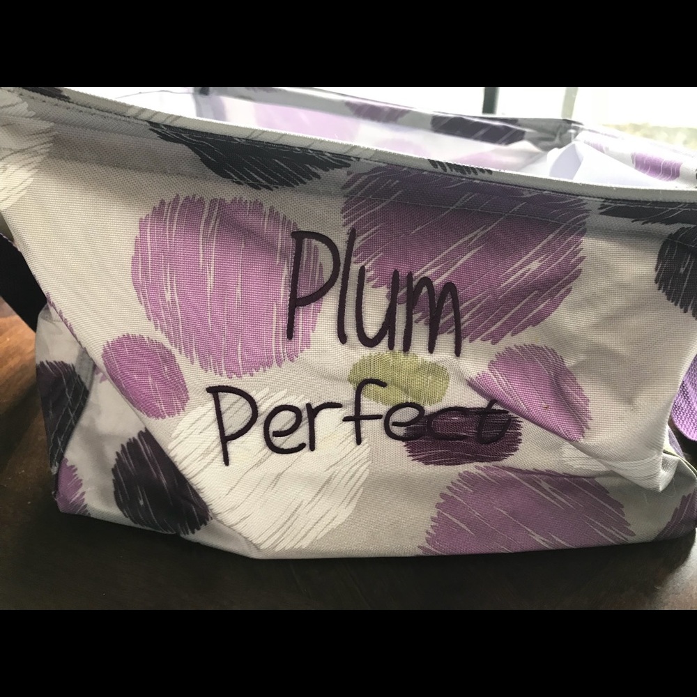 Square utility tote